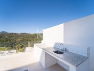 Villa en venta en Los Arqueros, Benahavis