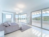 Villa en venta en Los Arqueros, Benahavis