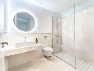 Villa en venta en Los Arqueros, Benahavis