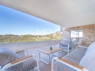 Villa en venta en Los Arqueros, Benahavis