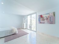 Villa en venta en Los Arqueros, Benahavis