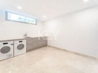 Villa en venta en Los Arqueros, Benahavis