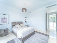 Villa en venta en Los Arqueros, Benahavis