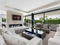 Villa for rent in El Paraiso, Estepona