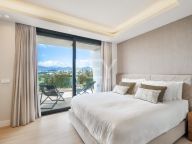 Villa for sale in El Paraiso, Estepona