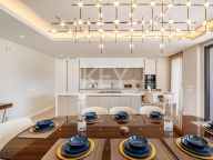 Villa for sale in El Paraiso, Estepona