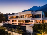 Villa for rent in Cascada de Camojan, Marbella Golden Mile