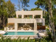 Villa en alquiler en Los Monteros Playa, Marbella Este