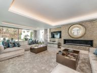Villa for sale in Rio Verde Playa, Marbella Golden Mile