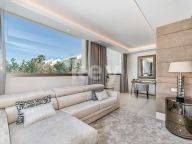 Villa for sale in Rio Verde Playa, Marbella Golden Mile