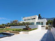 Villa en alquiler en Altos de Puente Romano, Marbella Golden Mile