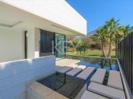 Villa en alquiler en Altos de Puente Romano, Marbella Golden Mile