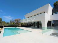 Villa en alquiler en Altos de Puente Romano, Marbella Golden Mile