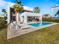 Villa en alquiler en Los Olivos del Paraiso, Estepona