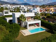 Villa en alquiler en Los Olivos del Paraiso, Estepona