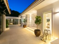 Villa for rent in Nueva Andalucia