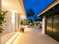 Villa for rent in Nueva Andalucia