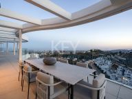 Penthouse for sale in Benahavis