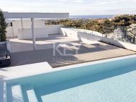 Penthouse for sale in Benahavis