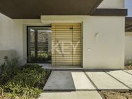 Villa for sale in La Alqueria, Benahavis