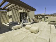 Villa for sale in La Alqueria, Benahavis