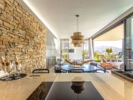 Villa for sale in La Alqueria, Benahavis