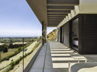 Villa for sale in La Alqueria, Benahavis