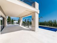 Villa for sale in Los Flamingos, Benahavis