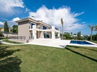 Villa for sale in Los Flamingos, Benahavis