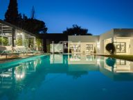 Villa for sale in Nueva Andalucia