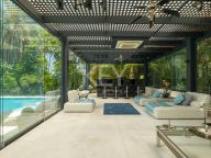 Villa for sale in Nueva Andalucia