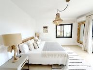 Villa for sale in Marbella East