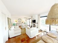 Villa for sale in Marbella East