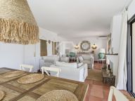 Villa for sale in Marbella East