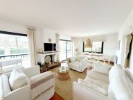 Villa for sale in Marbella East