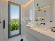 Villa for sale in Marbella East