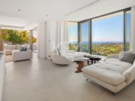 Villa for sale in Marbella East