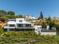 Villa for sale in Marbella East