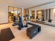 Villa for sale in Marbella East