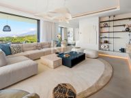 Villa for sale in Marbella East