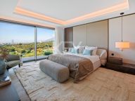 Villa for sale in Marbella East