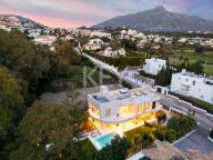 Вилла на продажу в La Cerquilla, Новая Андалусия