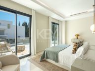 Вилла на продажу в La Cerquilla, Новая Андалусия