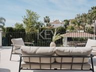 Villa for sale in Los Arqueros, Benahavis