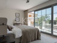 Вилла на продажу в Los Arqueros, Бенахавис