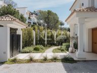 Вилла на продажу в Los Arqueros, Бенахавис