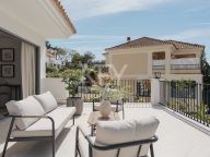 Вилла на продажу в Los Arqueros, Бенахавис