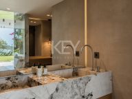 Apartment for sale in Aloha, Nueva Andalucia