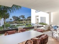 Apartamento en venta en Bahía del Velerín, Estepona