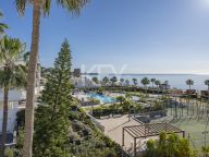 Apartamento en venta en Bahía del Velerín, Estepona